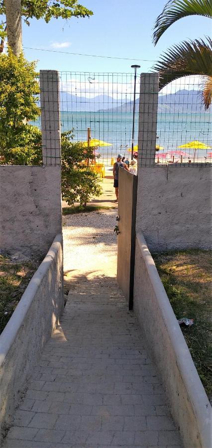 Casa Beira-Mar 10Pessoas 3 Suites Terreo - A Unica Realmente "Pe Na Areia" C Wifi Caraguatatuba Dış mekan fotoğraf